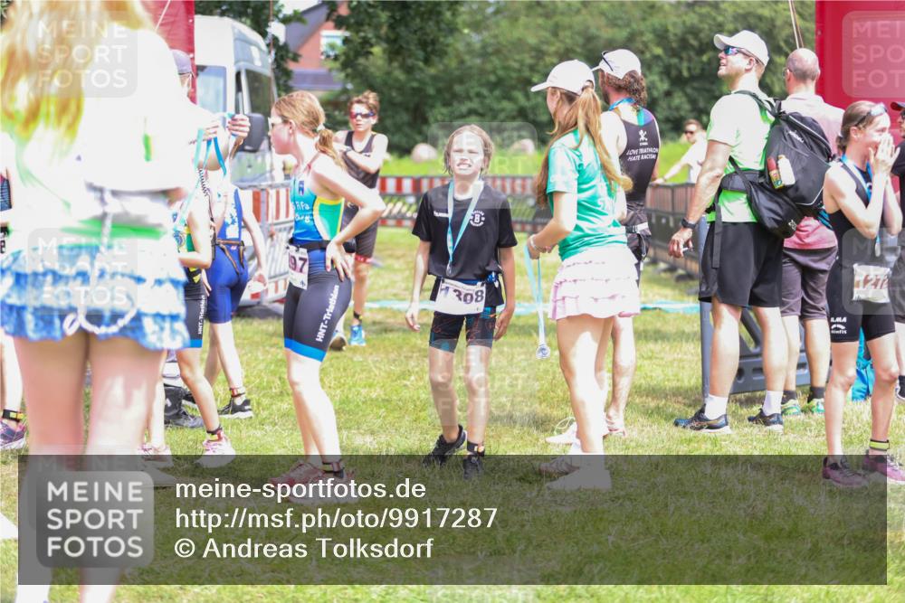 21.06.2026 - 29. Vierlanden-Triathlon Andreas Tolksdorf http://msf.ph/oto/9917287 21.06.2026 15:09:01 Ziel 1254 meine-sportfotos.de