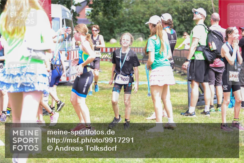 21.06.2026 - 29. Vierlanden-Triathlon Andreas Tolksdorf http://msf.ph/oto/9917291 21.06.2026 15:09:02 Ziel 1254 meine-sportfotos.de
