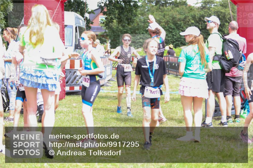 21.06.2026 - 29. Vierlanden-Triathlon Andreas Tolksdorf http://msf.ph/oto/9917295 21.06.2026 15:09:03 Ziel 1254 meine-sportfotos.de