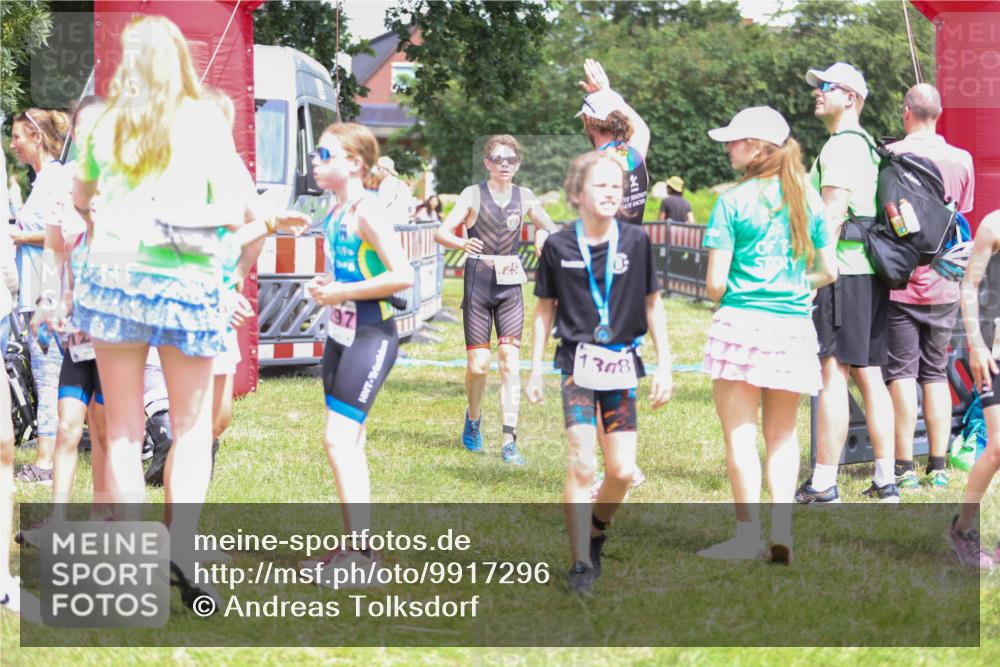 21.06.2026 - 29. Vierlanden-Triathlon Andreas Tolksdorf http://msf.ph/oto/9917296 21.06.2026 15:09:03 Ziel 1254 meine-sportfotos.de
