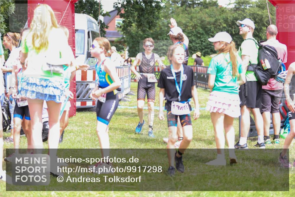 21.06.2026 - 29. Vierlanden-Triathlon Andreas Tolksdorf http://msf.ph/oto/9917298 21.06.2026 15:09:03 Ziel 1254 meine-sportfotos.de