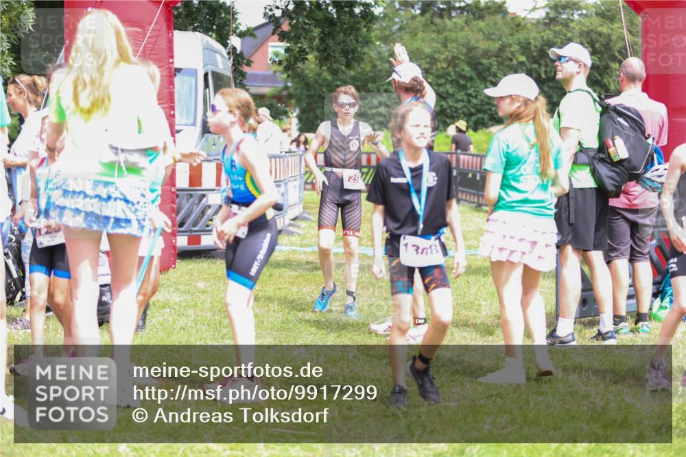 21.06.2026 - 29. Vierlanden-Triathlon Andreas Tolksdorf http://msf.ph/oto/9917299 21.06.2026 15:09:03 Ziel 1254 meine-sportfotos.de