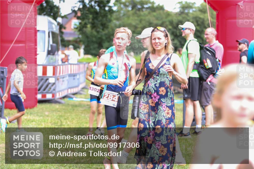 21.06.2026 - 29. Vierlanden-Triathlon Andreas Tolksdorf http://msf.ph/oto/9917306 21.06.2026 15:09:20 Ziel 1302 meine-sportfotos.de