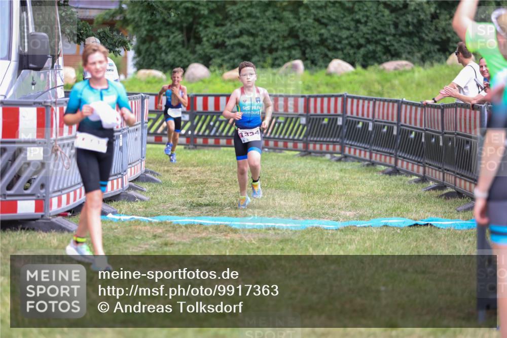 21.06.2026 - 29. Vierlanden-Triathlon Andreas Tolksdorf http://msf.ph/oto/9917363 21.06.2026 15:10:22 Ziel 1287, 1334 meine-sportfotos.de