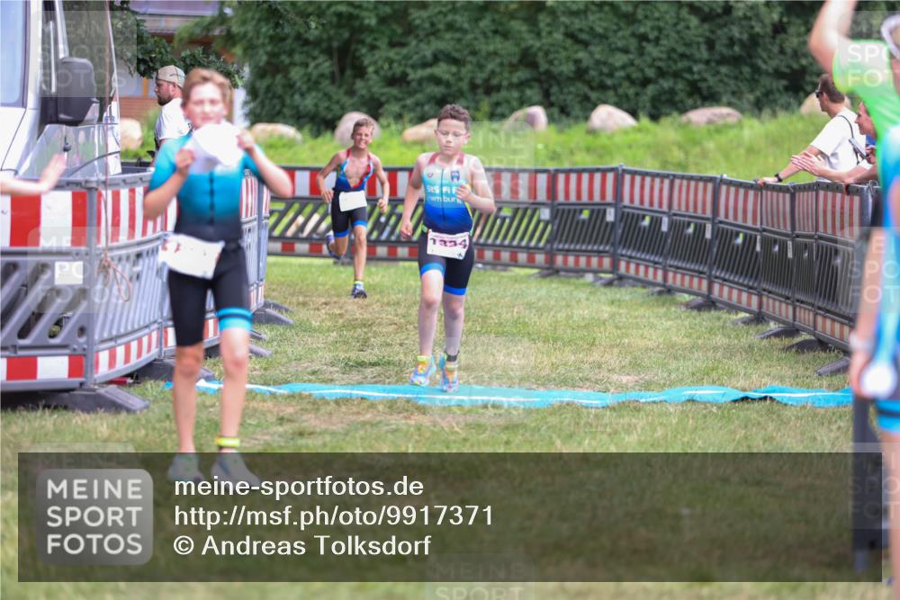 21.06.2026 - 29. Vierlanden-Triathlon Andreas Tolksdorf http://msf.ph/oto/9917371 21.06.2026 15:10:22 Ziel 1287, 1334 meine-sportfotos.de