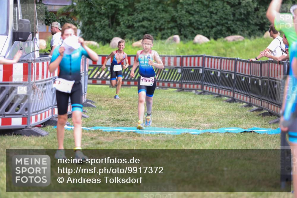 21.06.2026 - 29. Vierlanden-Triathlon Andreas Tolksdorf http://msf.ph/oto/9917372 21.06.2026 15:10:22 Ziel 1287, 1334 meine-sportfotos.de