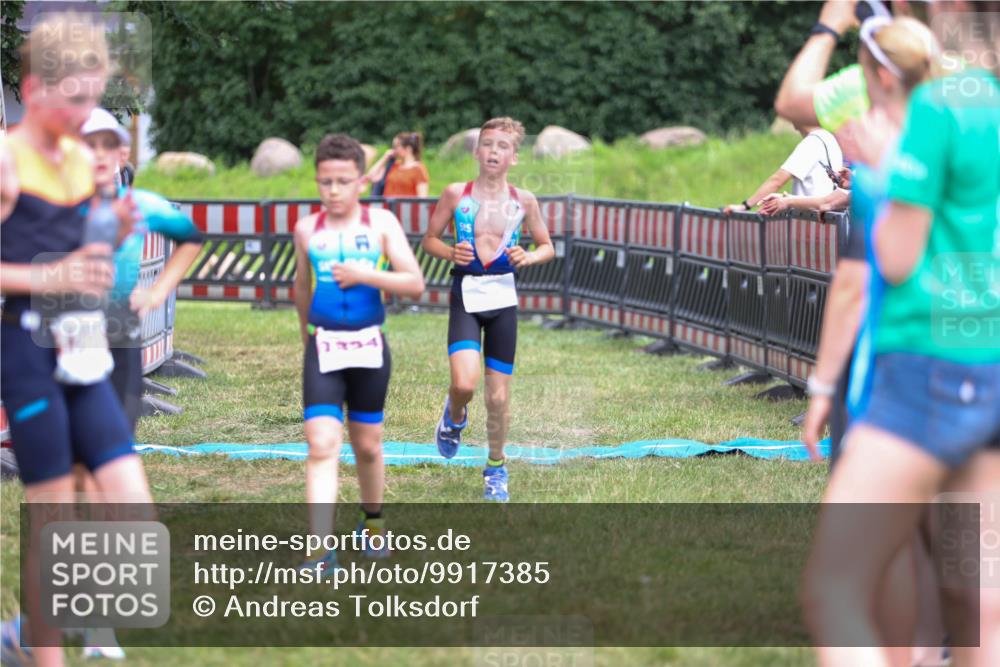 21.06.2026 - 29. Vierlanden-Triathlon Andreas Tolksdorf http://msf.ph/oto/9917385 21.06.2026 15:10:25 Ziel 1287, 1334 meine-sportfotos.de