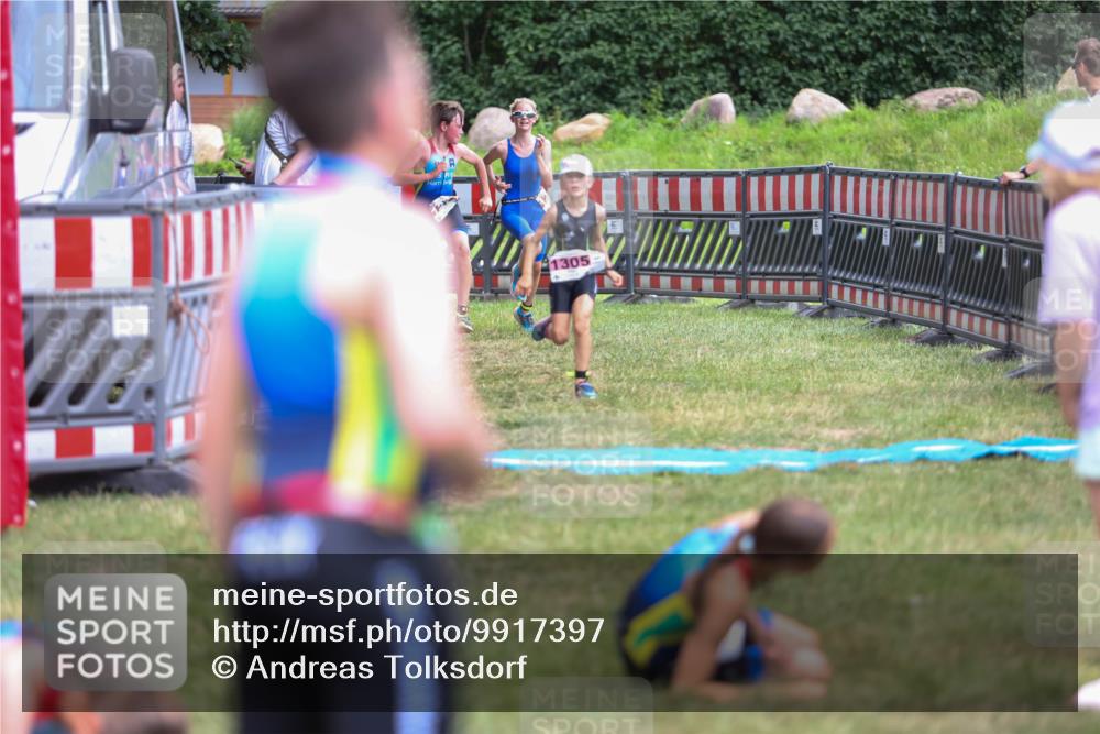 21.06.2026 - 29. Vierlanden-Triathlon Andreas Tolksdorf http://msf.ph/oto/9917397 21.06.2026 15:10:48 Ziel 1233, 1267, 1273, 1304, 1305, 1311, 1321 meine-sportfotos.de