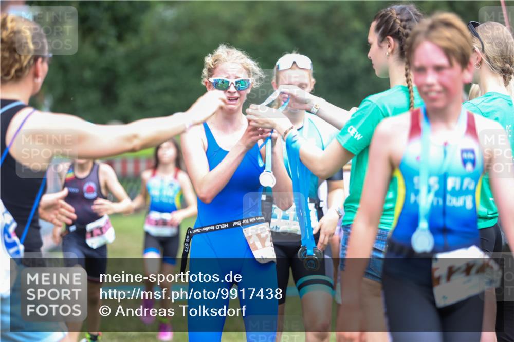 21.06.2026 - 29. Vierlanden-Triathlon Andreas Tolksdorf http://msf.ph/oto/9917438 21.06.2026 15:10:57 Ziel 1233, 1273, 1311, 1321 meine-sportfotos.de