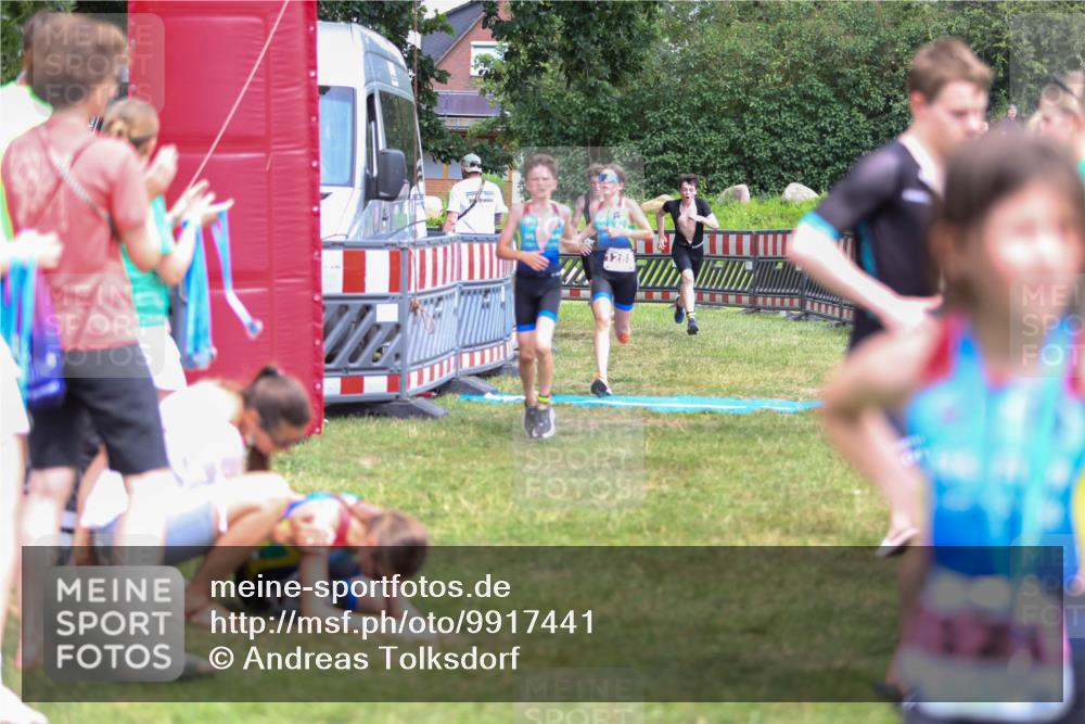 21.06.2026 - 29. Vierlanden-Triathlon Andreas Tolksdorf http://msf.ph/oto/9917441 21.06.2026 15:11:16 Ziel 1230, 1244, 1257, 1275, 1288, 1332 meine-sportfotos.de