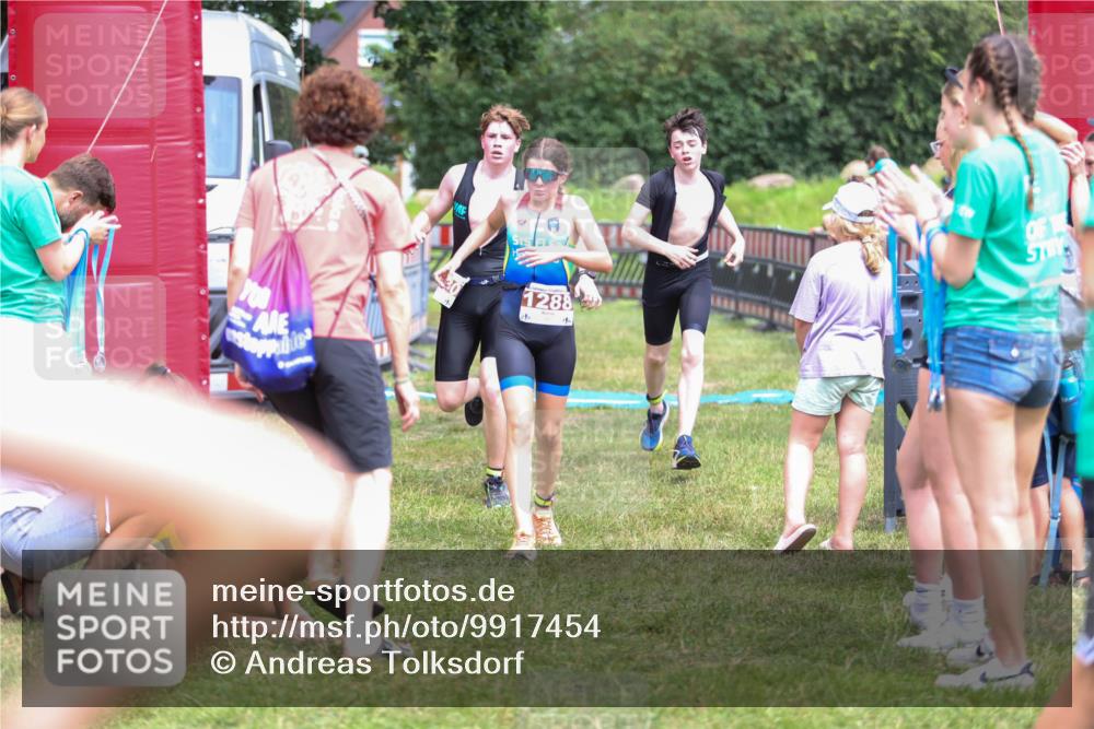 21.06.2026 - 29. Vierlanden-Triathlon Andreas Tolksdorf http://msf.ph/oto/9917454 21.06.2026 15:11:19 Ziel 1230, 1244, 1257, 1275, 1288, 1332 meine-sportfotos.de