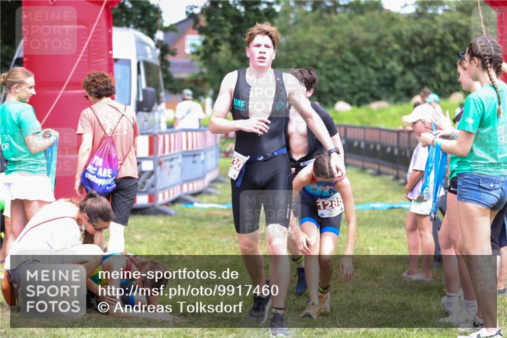 21.06.2026 - 29. Vierlanden-Triathlon Andreas Tolksdorf http://msf.ph/oto/9917460 21.06.2026 15:11:21 Ziel 1230, 1244, 1257, 1275, 1288, 1317, 1332 meine-sportfotos.de