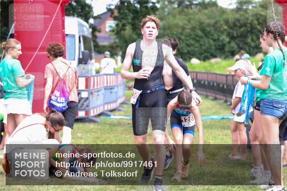 21.06.2026 - 29. Vierlanden-Triathlon Andreas Tolksdorf http://msf.ph/oto/9917461 21.06.2026 15:11:21 Ziel 1230, 1244, 1257, 1275, 1288, 1317, 1332 meine-sportfotos.de
