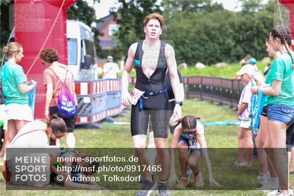 21.06.2026 - 29. Vierlanden-Triathlon Andreas Tolksdorf http://msf.ph/oto/9917465 21.06.2026 15:11:21 Ziel 1230, 1244, 1257, 1275, 1288, 1317, 1332 meine-sportfotos.de