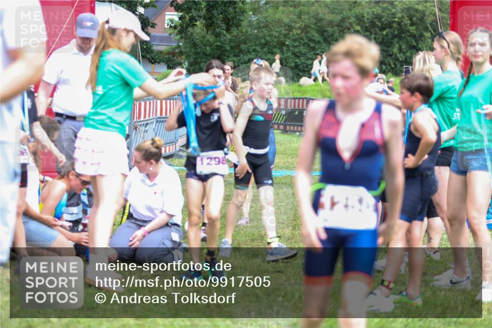 21.06.2026 - 29. Vierlanden-Triathlon Andreas Tolksdorf http://msf.ph/oto/9917505 21.06.2026 15:12:59 Ziel 1249, 1258, 1260, 1290, 1298, 1318 meine-sportfotos.de