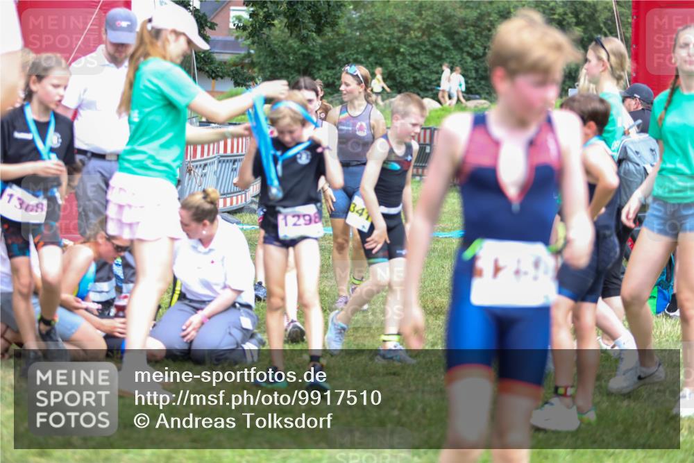 21.06.2026 - 29. Vierlanden-Triathlon Andreas Tolksdorf http://msf.ph/oto/9917510 21.06.2026 15:12:59 Ziel 1249, 1258, 1260, 1290, 1298, 1318 meine-sportfotos.de
