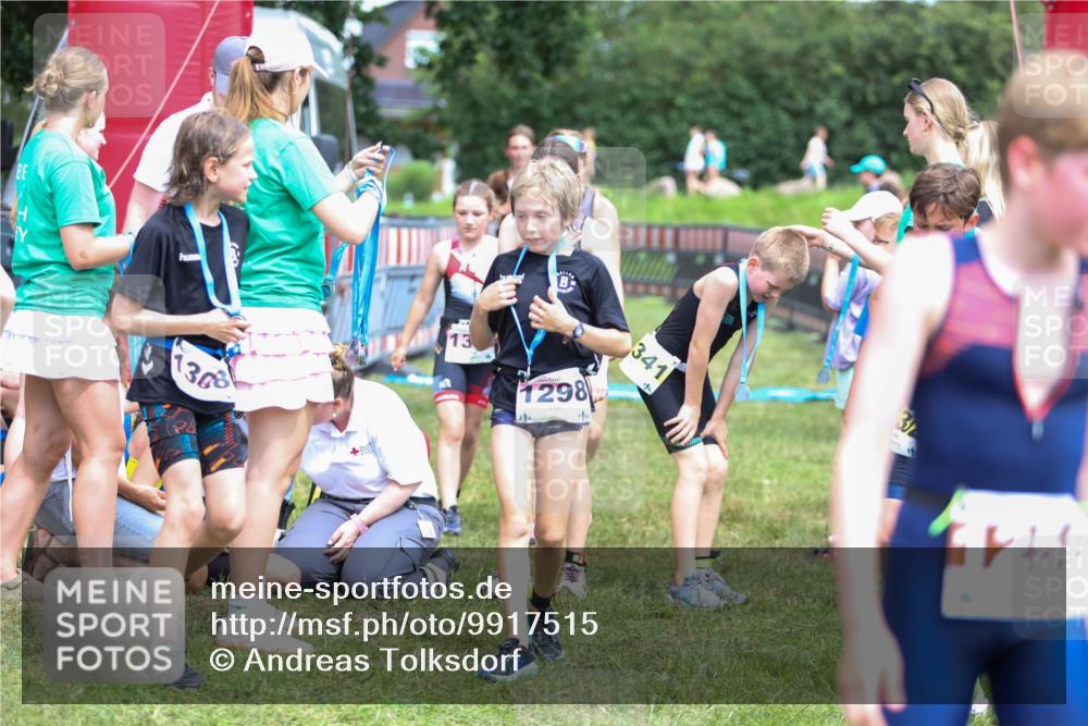 21.06.2026 - 29. Vierlanden-Triathlon Andreas Tolksdorf http://msf.ph/oto/9917515 21.06.2026 15:13:00 Ziel 1249, 1258, 1260, 1290, 1298, 1318 meine-sportfotos.de