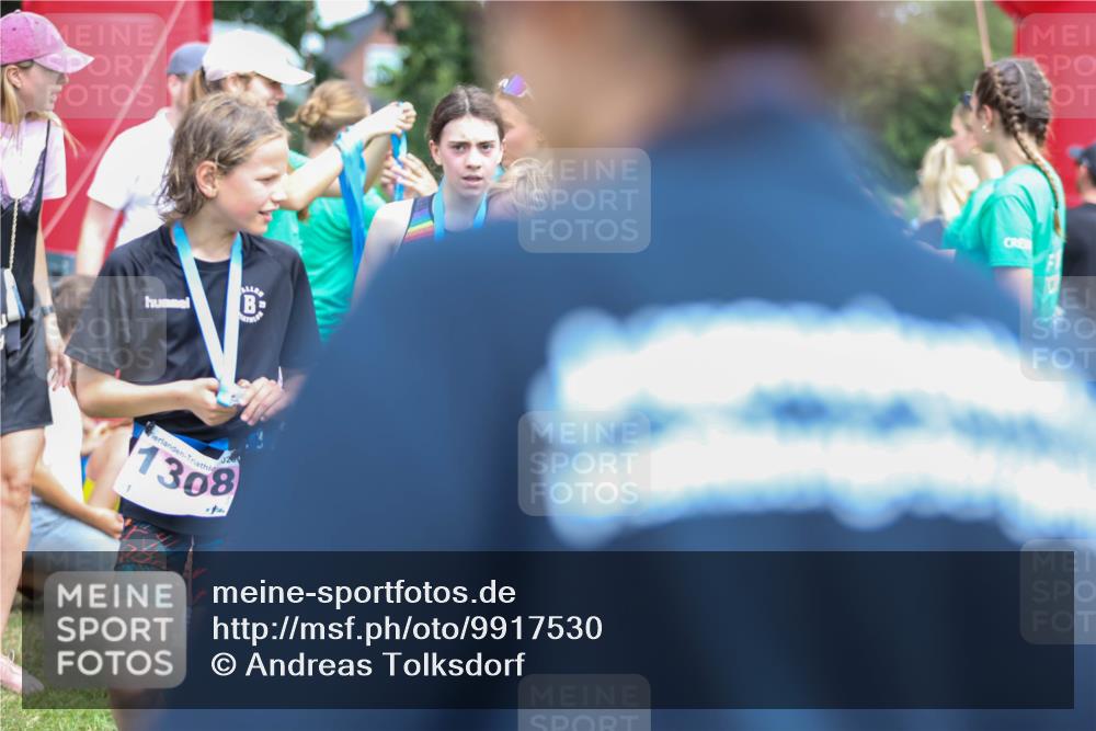 21.06.2026 - 29. Vierlanden-Triathlon Andreas Tolksdorf http://msf.ph/oto/9917530 21.06.2026 15:13:03 Ziel 1249, 1260, 1290, 1318 meine-sportfotos.de