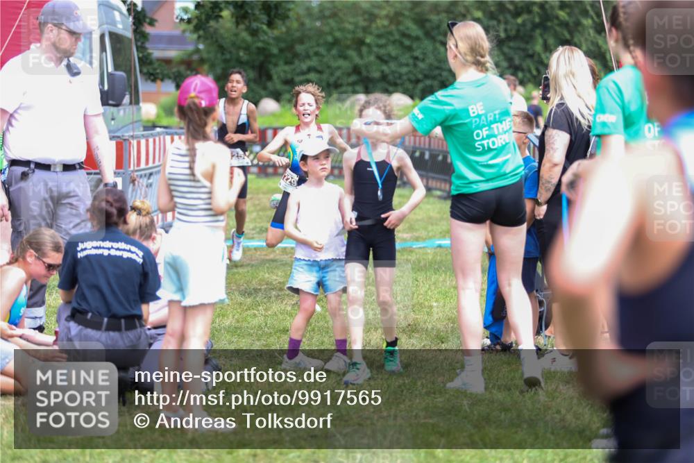 21.06.2026 - 29. Vierlanden-Triathlon Andreas Tolksdorf http://msf.ph/oto/9917565 21.06.2026 15:13:24 Ziel 1229, 1253, 1310 meine-sportfotos.de