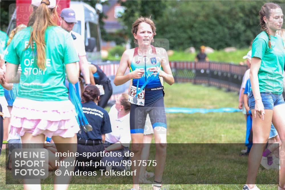 21.06.2026 - 29. Vierlanden-Triathlon Andreas Tolksdorf http://msf.ph/oto/9917575 21.06.2026 15:13:29 Ziel 1229, 1253, 1261, 1310 meine-sportfotos.de