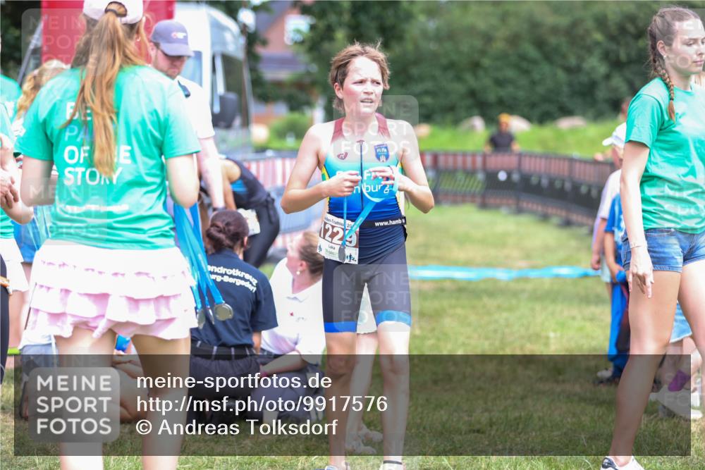 21.06.2026 - 29. Vierlanden-Triathlon Andreas Tolksdorf http://msf.ph/oto/9917576 21.06.2026 15:13:29 Ziel 1229, 1253, 1261, 1310 meine-sportfotos.de