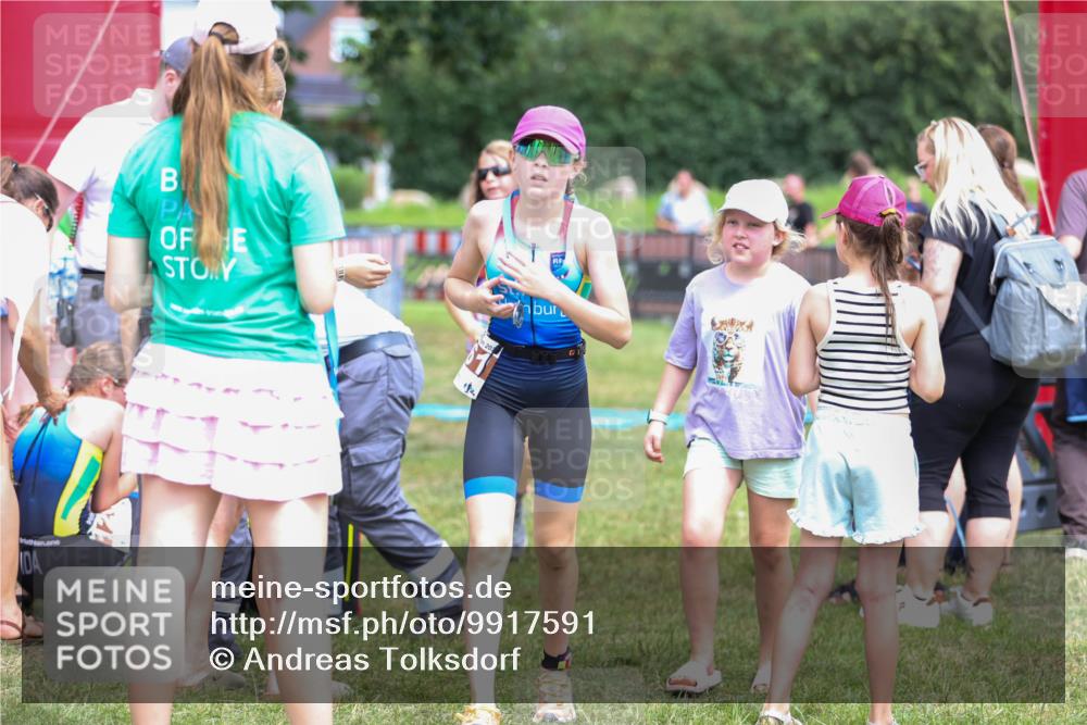 21.06.2026 - 29. Vierlanden-Triathlon Andreas Tolksdorf http://msf.ph/oto/9917591 21.06.2026 15:13:44 Ziel 1261, 1306 meine-sportfotos.de