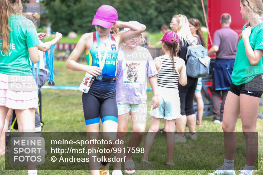 21.06.2026 - 29. Vierlanden-Triathlon Andreas Tolksdorf http://msf.ph/oto/9917598 21.06.2026 15:13:46 Ziel 1306 meine-sportfotos.de