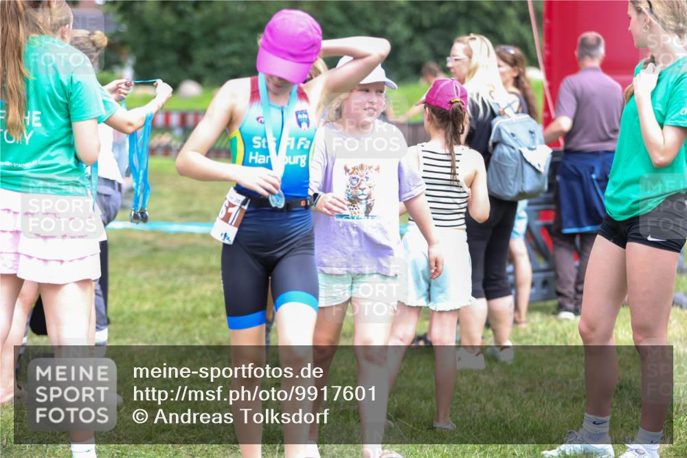 21.06.2026 - 29. Vierlanden-Triathlon Andreas Tolksdorf http://msf.ph/oto/9917601 21.06.2026 15:13:46 Ziel 1306 meine-sportfotos.de