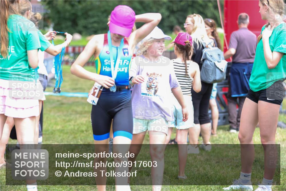 21.06.2026 - 29. Vierlanden-Triathlon Andreas Tolksdorf http://msf.ph/oto/9917603 21.06.2026 15:13:46 Ziel 1306 meine-sportfotos.de