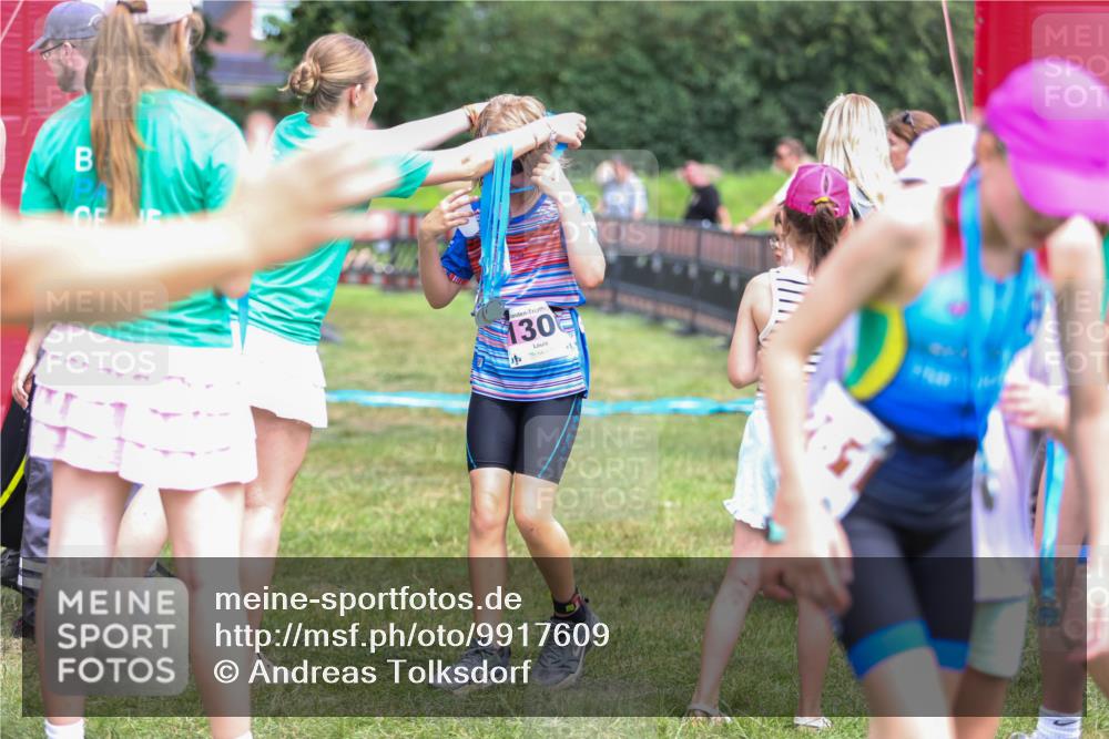 21.06.2026 - 29. Vierlanden-Triathlon Andreas Tolksdorf http://msf.ph/oto/9917609 21.06.2026 15:13:47 Ziel 1306, 1320 meine-sportfotos.de