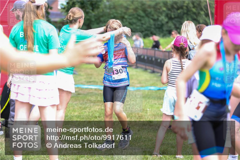 21.06.2026 - 29. Vierlanden-Triathlon Andreas Tolksdorf http://msf.ph/oto/9917611 21.06.2026 15:13:48 Ziel 1306, 1320 meine-sportfotos.de
