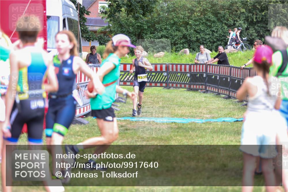 21.06.2026 - 29. Vierlanden-Triathlon Andreas Tolksdorf http://msf.ph/oto/9917640 21.06.2026 15:14:01 Ziel 1320, 1335 meine-sportfotos.de