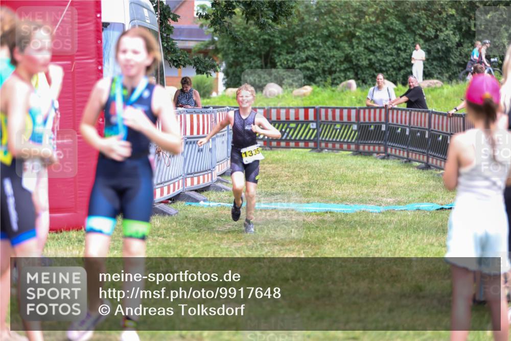 21.06.2026 - 29. Vierlanden-Triathlon Andreas Tolksdorf http://msf.ph/oto/9917648 21.06.2026 15:14:02 Ziel 1320, 1335 meine-sportfotos.de