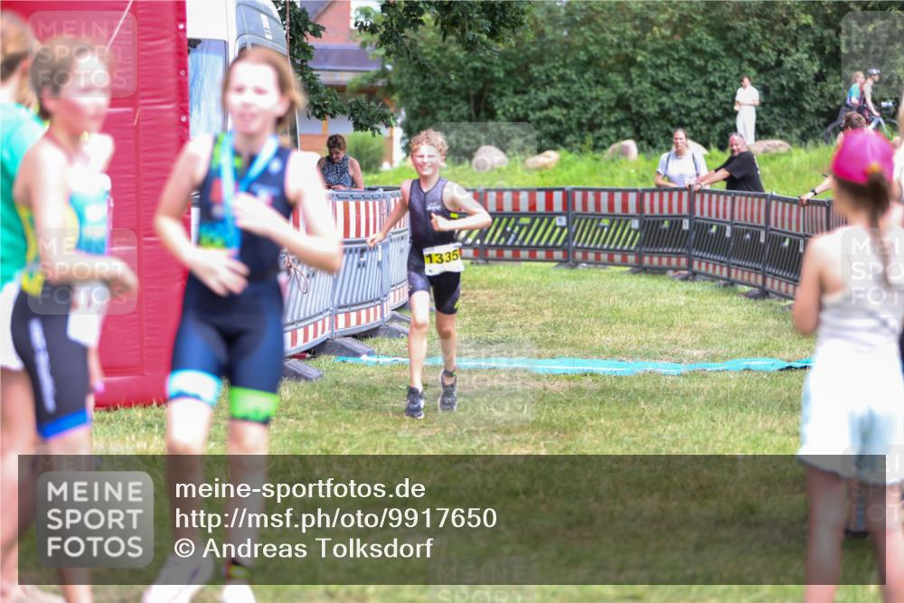 21.06.2026 - 29. Vierlanden-Triathlon Andreas Tolksdorf http://msf.ph/oto/9917650 21.06.2026 15:14:02 Ziel 1320, 1335 meine-sportfotos.de