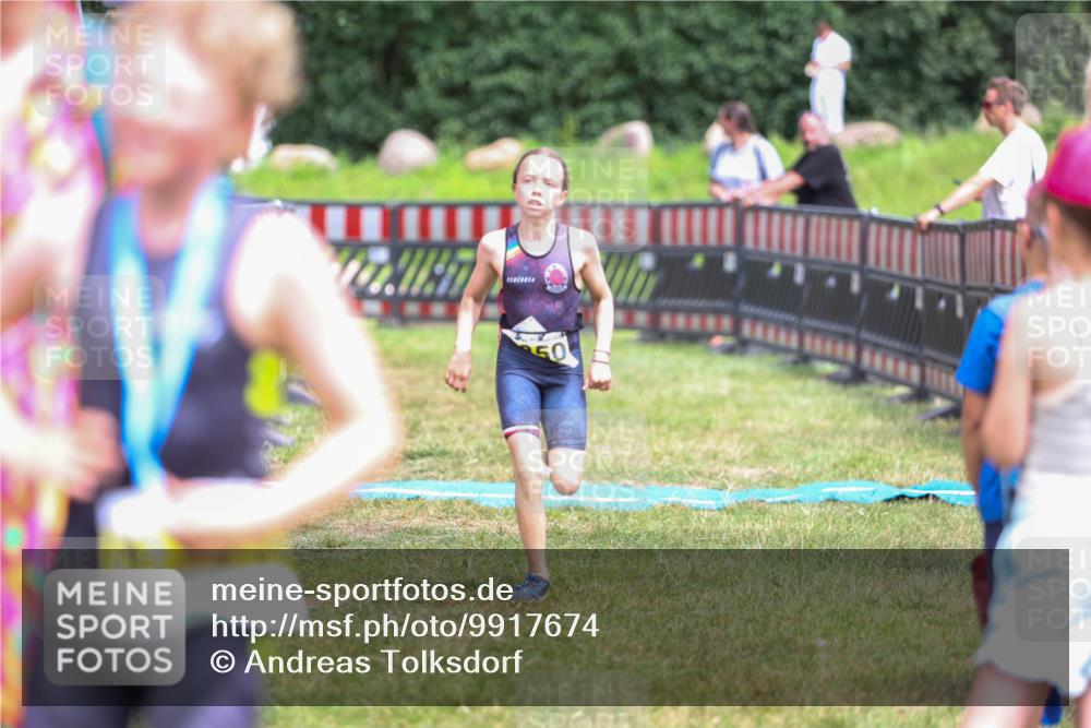 21.06.2026 - 29. Vierlanden-Triathlon Andreas Tolksdorf http://msf.ph/oto/9917674 21.06.2026 15:14:10 Ziel 1295 meine-sportfotos.de