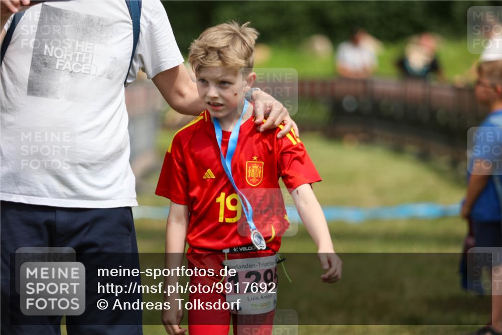 21.06.2026 - 29. Vierlanden-Triathlon Andreas Tolksdorf http://msf.ph/oto/9917692 21.06.2026 15:14:34 Ziel 1326 meine-sportfotos.de