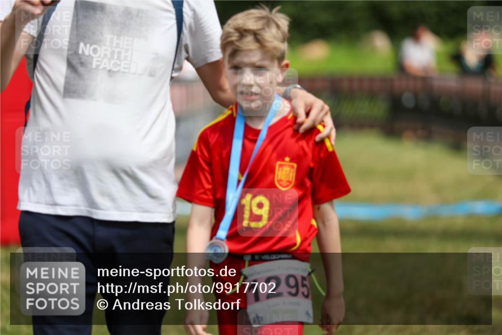 21.06.2026 - 29. Vierlanden-Triathlon Andreas Tolksdorf http://msf.ph/oto/9917702 21.06.2026 15:14:34 Ziel 1326 meine-sportfotos.de