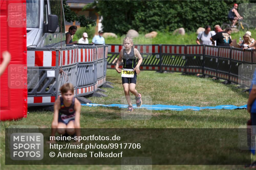 21.06.2026 - 29. Vierlanden-Triathlon Andreas Tolksdorf http://msf.ph/oto/9917706 21.06.2026 15:14:45 Ziel 1326, 1340 meine-sportfotos.de
