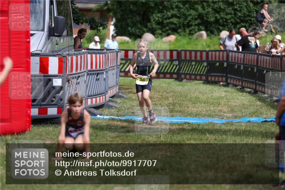 21.06.2026 - 29. Vierlanden-Triathlon Andreas Tolksdorf http://msf.ph/oto/9917707 21.06.2026 15:14:45 Ziel 1326, 1340 meine-sportfotos.de