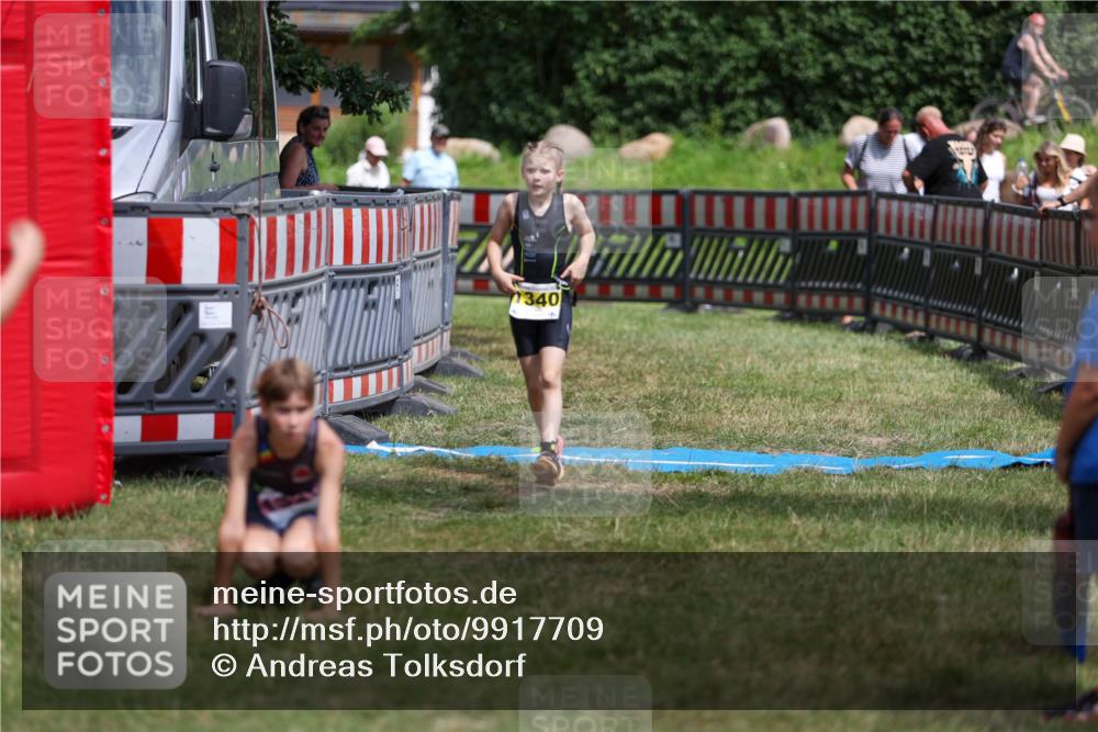 21.06.2026 - 29. Vierlanden-Triathlon Andreas Tolksdorf http://msf.ph/oto/9917709 21.06.2026 15:14:45 Ziel 1326, 1340 meine-sportfotos.de