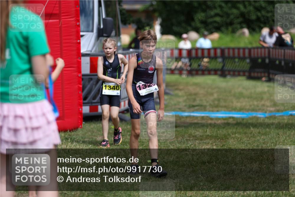 21.06.2026 - 29. Vierlanden-Triathlon Andreas Tolksdorf http://msf.ph/oto/9917730 21.06.2026 15:14:48 Ziel 1266, 1340 meine-sportfotos.de