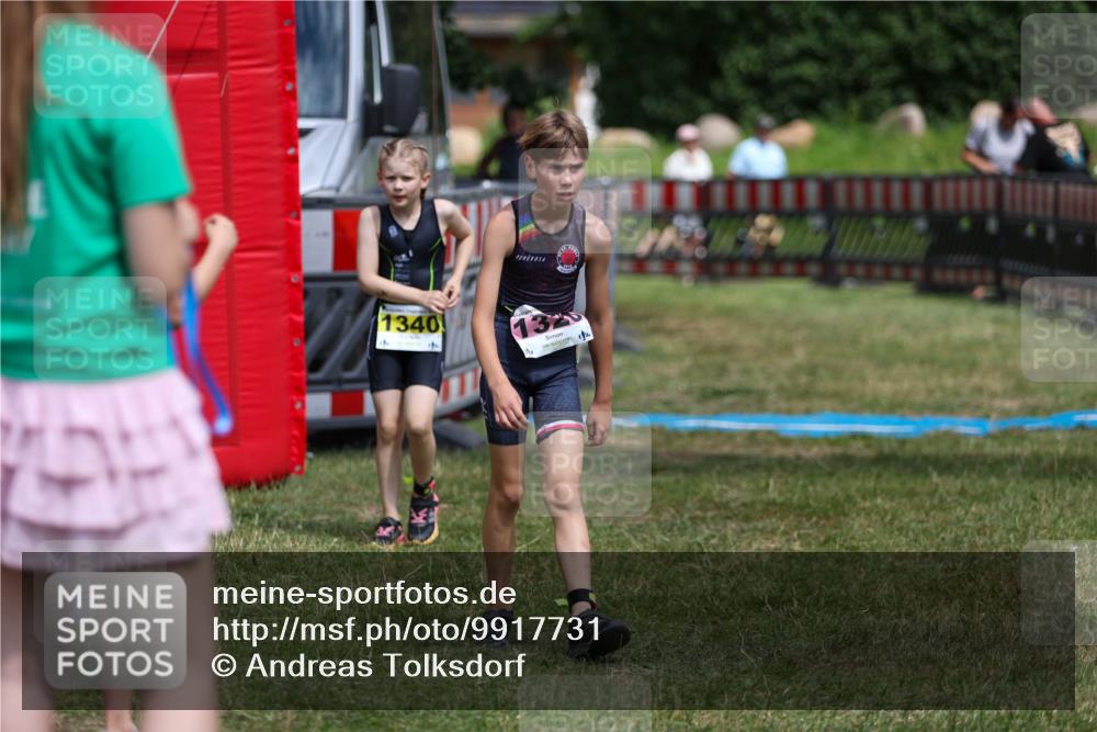 21.06.2026 - 29. Vierlanden-Triathlon Andreas Tolksdorf http://msf.ph/oto/9917731 21.06.2026 15:14:48 Ziel 1266, 1340 meine-sportfotos.de