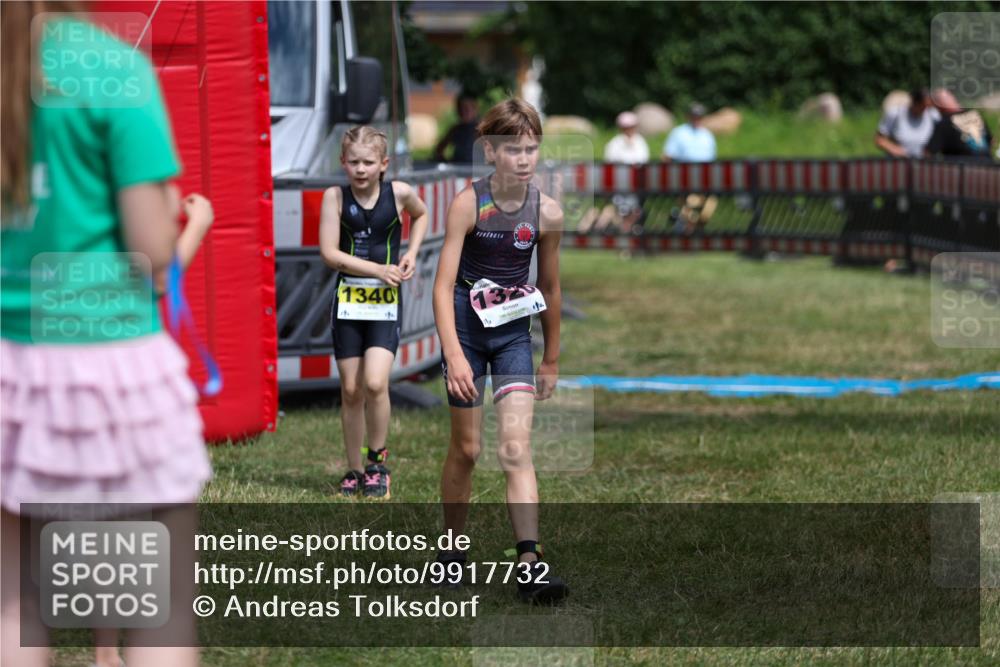 21.06.2026 - 29. Vierlanden-Triathlon Andreas Tolksdorf http://msf.ph/oto/9917732 21.06.2026 15:14:48 Ziel 1266, 1340 meine-sportfotos.de