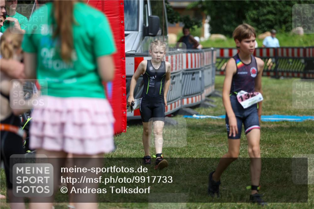 21.06.2026 - 29. Vierlanden-Triathlon Andreas Tolksdorf http://msf.ph/oto/9917733 21.06.2026 15:14:49 Ziel 1266, 1340 meine-sportfotos.de