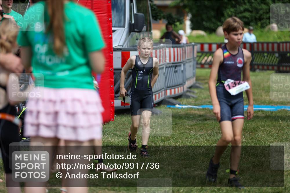 21.06.2026 - 29. Vierlanden-Triathlon Andreas Tolksdorf http://msf.ph/oto/9917736 21.06.2026 15:14:50 Ziel 1266, 1340 meine-sportfotos.de