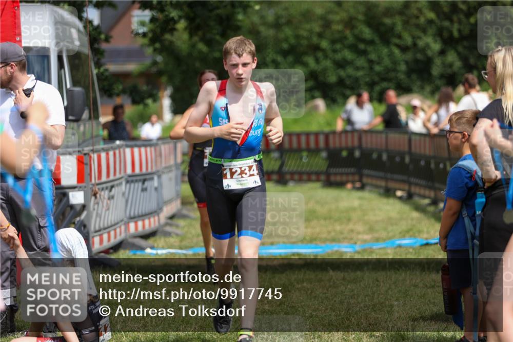 21.06.2026 - 29. Vierlanden-Triathlon Andreas Tolksdorf http://msf.ph/oto/9917745 21.06.2026 15:15:16 Ziel 1234, 1268, 1269, 1309 meine-sportfotos.de