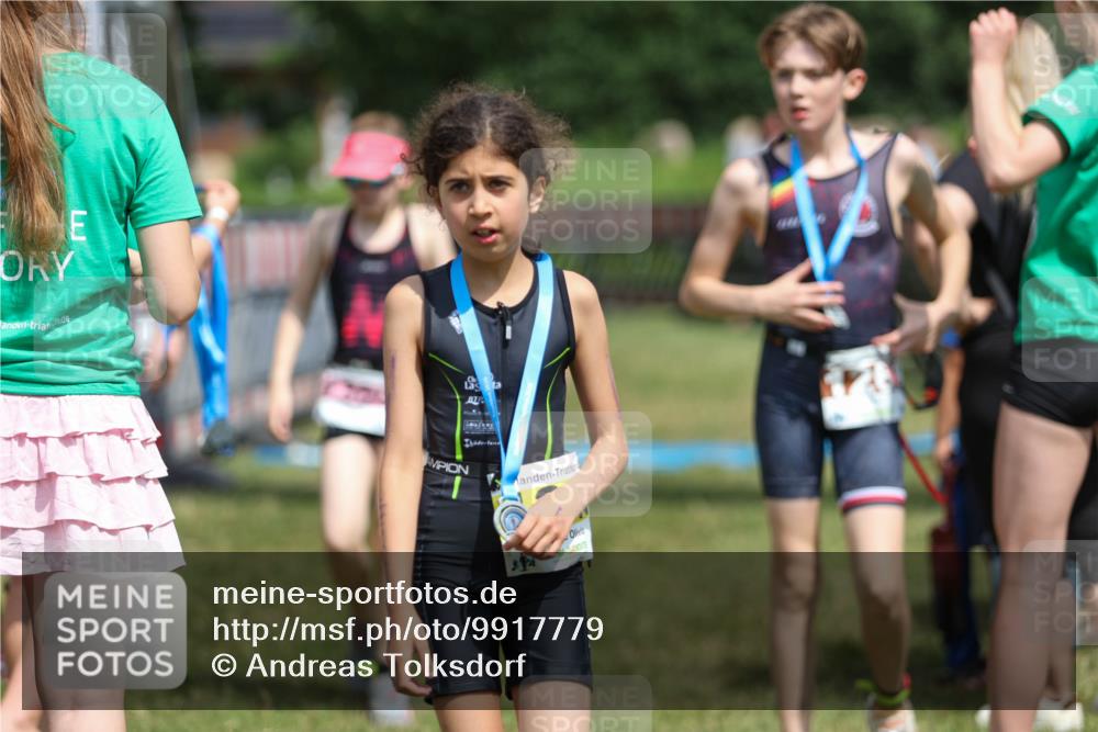 21.06.2026 - 29. Vierlanden-Triathlon Andreas Tolksdorf http://msf.ph/oto/9917779 21.06.2026 15:15:27 Ziel 1236, 1269, 1294, 1309 meine-sportfotos.de