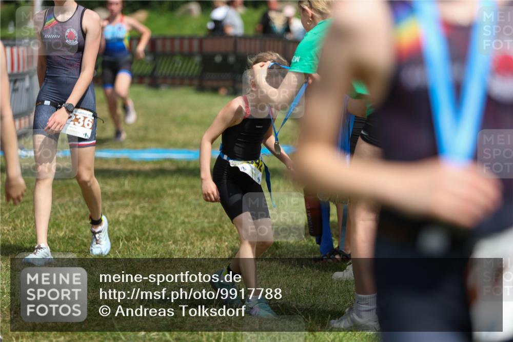 21.06.2026 - 29. Vierlanden-Triathlon Andreas Tolksdorf http://msf.ph/oto/9917788 21.06.2026 15:15:31 Ziel 1236, 1294, 1336 meine-sportfotos.de