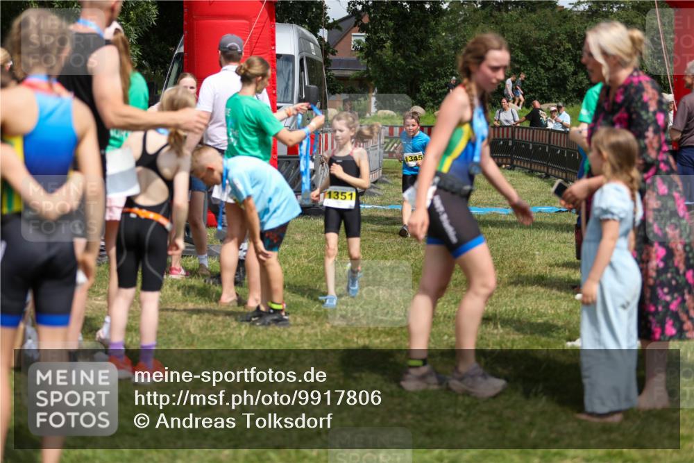 21.06.2026 - 29. Vierlanden-Triathlon Andreas Tolksdorf http://msf.ph/oto/9917806 21.06.2026 15:15:45 Ziel 1274, 1351 meine-sportfotos.de