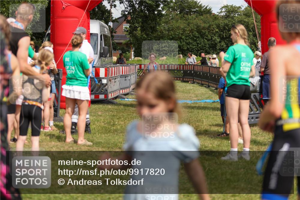 21.06.2026 - 29. Vierlanden-Triathlon Andreas Tolksdorf http://msf.ph/oto/9917820 21.06.2026 15:15:53 Ziel 1274, 1339 meine-sportfotos.de